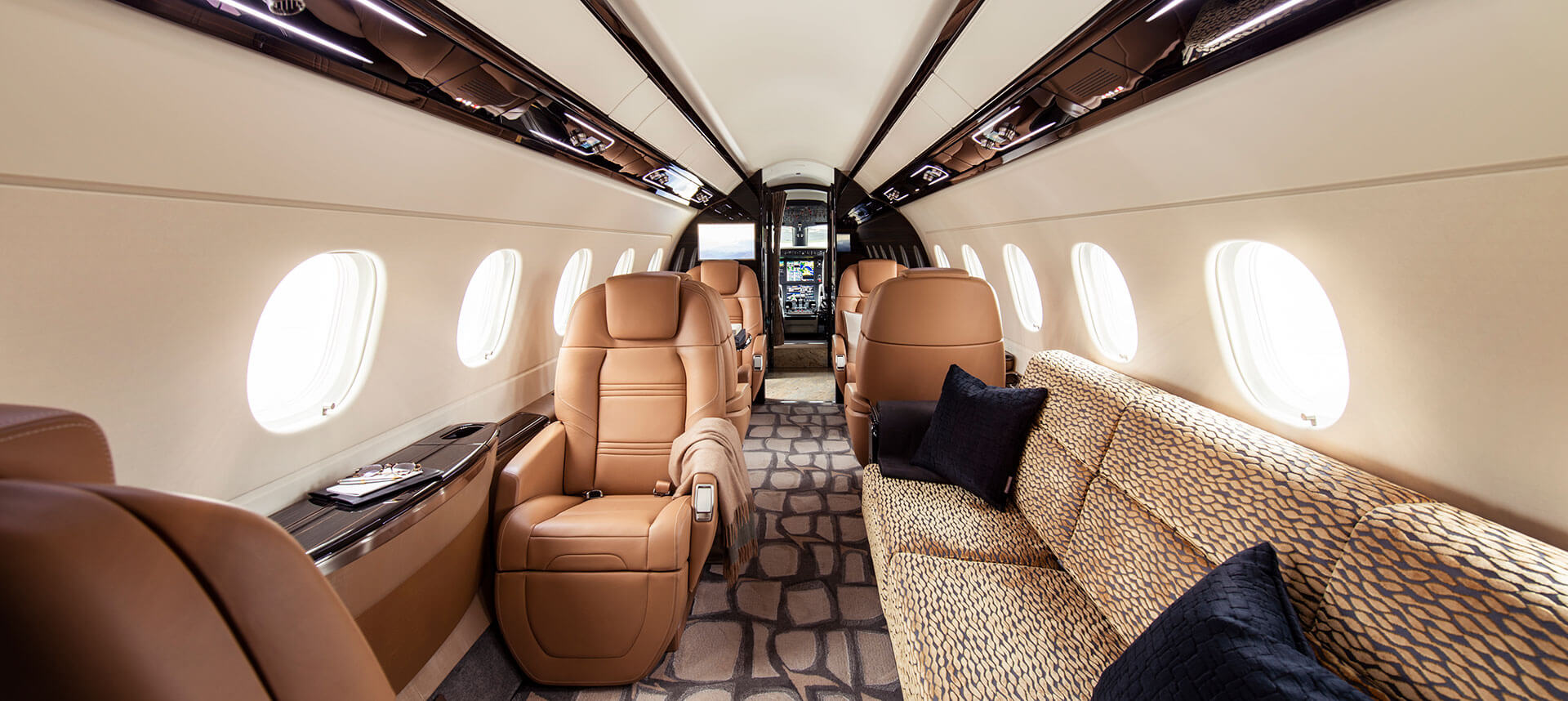 Praetor 600 interior