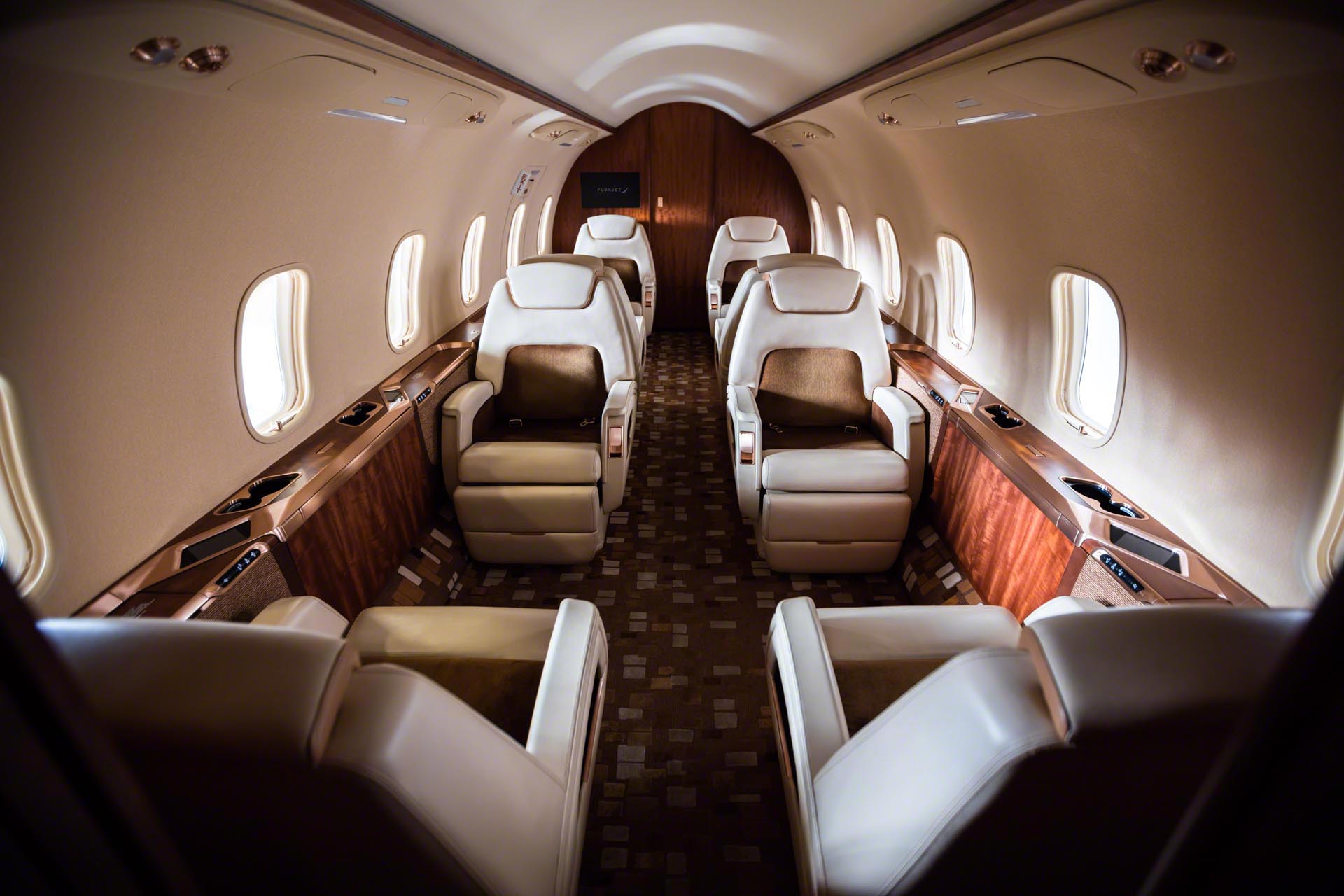 Challenger 350 Super Midsized Aircraft Flexjet